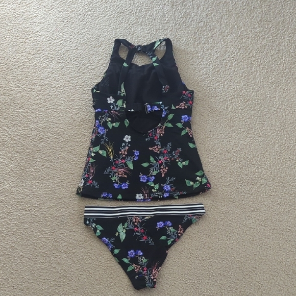 Athleta Swimwear Bundle - Picture 8 of 14